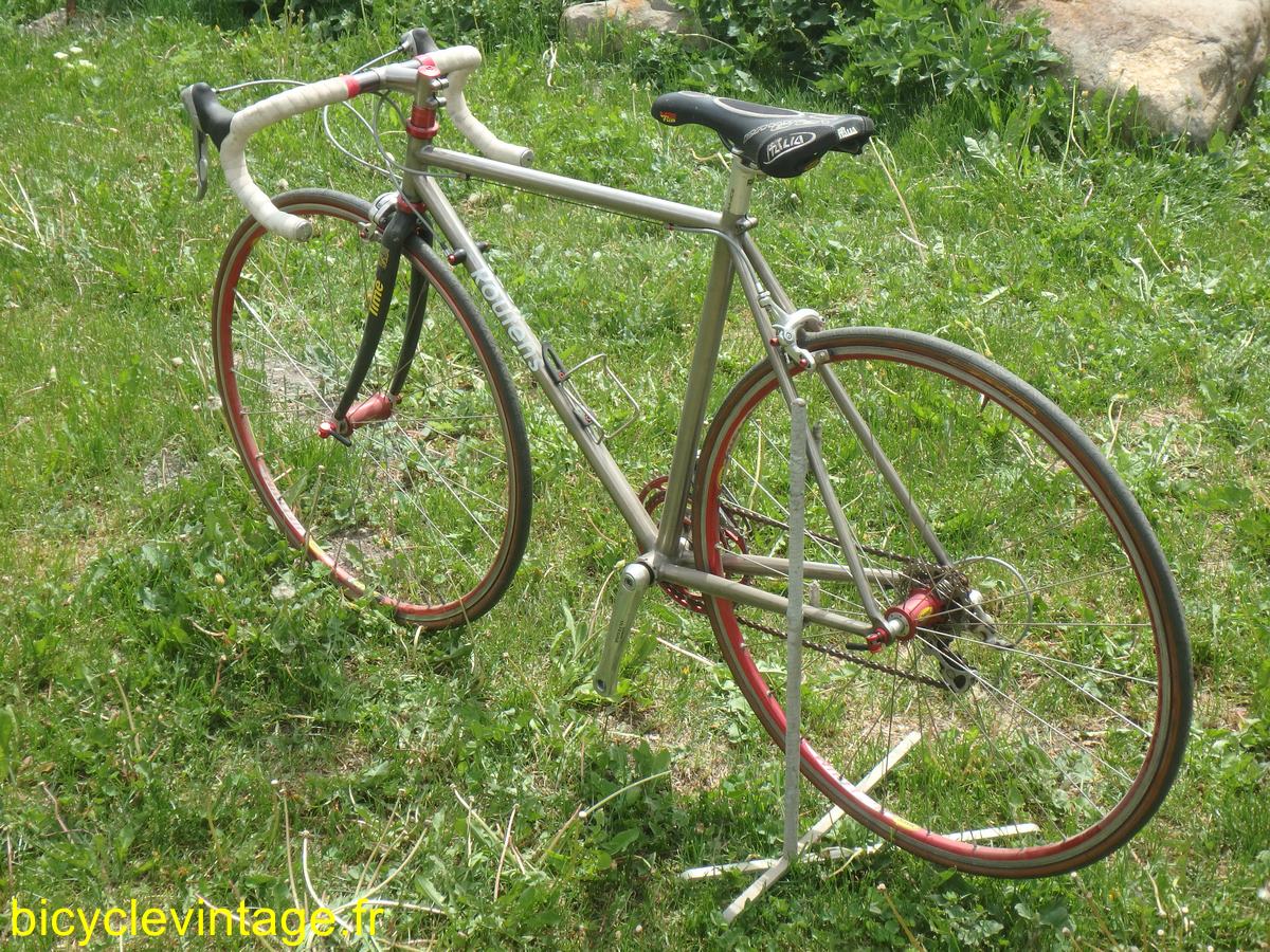 Vintage-bicycle-fr- (5) (Copier)