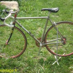 Vintage-bicycle-fr- (6) (Copier)