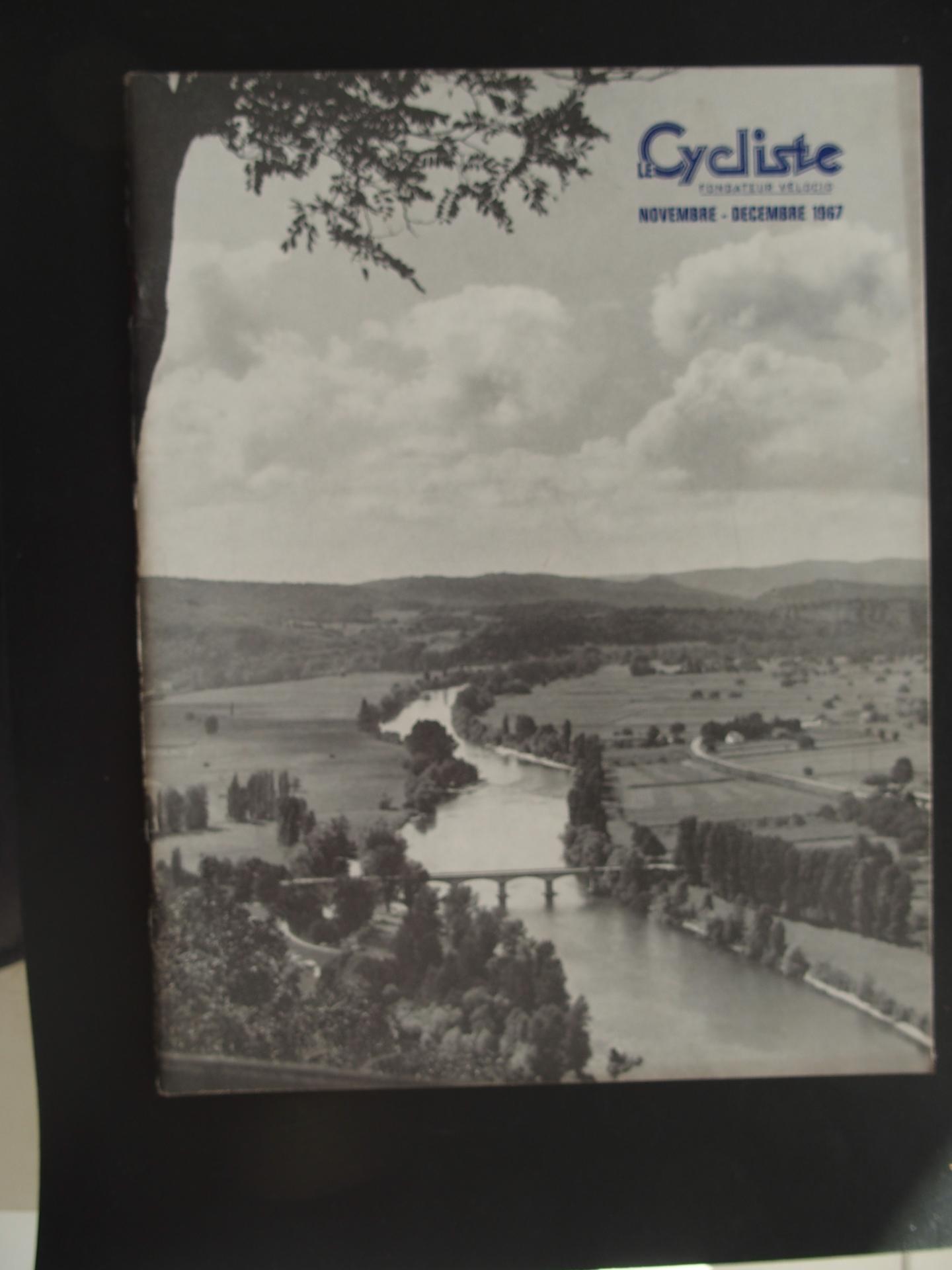 P1112611