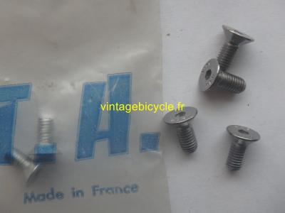 SPECIALITES TA 4 Pedal screw. NOS