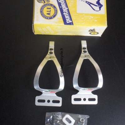 ALE Cales pieds court aluminium anodisé argent. NOS