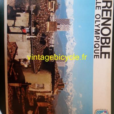 GRENOBLE VILLE OLYMPIQUE 1968 - 110 PAGES