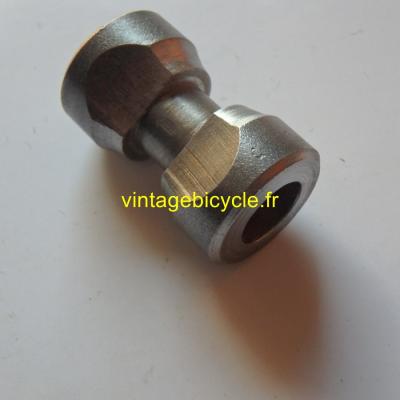 SEAT BINDER STEEL 27mm LONG & 16mm DIA.