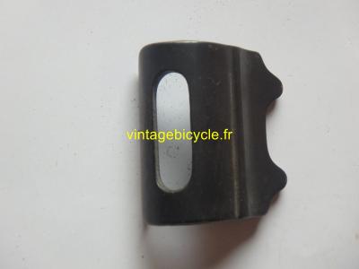 DERAILLEUR SUPPORT ACIER AVANT A BRASER