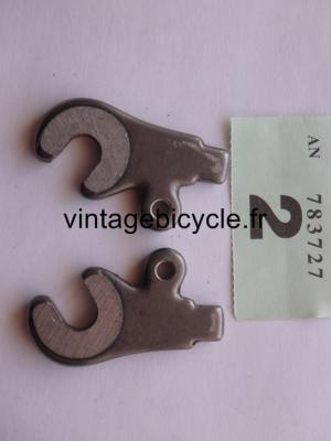 FORGED STEEL FRONT FORK DROPOUTS WITH EYE (pair)