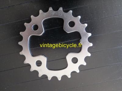 SHIMANO Chainring steel 22t 64mm