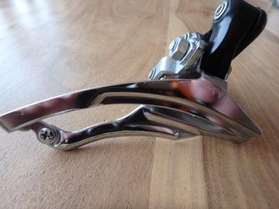 SUNTOUR MTB FD-TP15 Derailleur Avant 31.8 Tirage haut. NOS