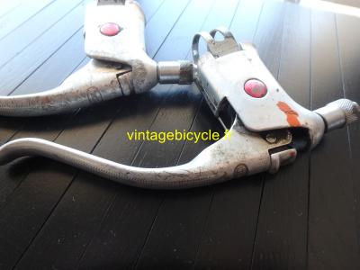 WEINMANN Aluminum brake lever set.