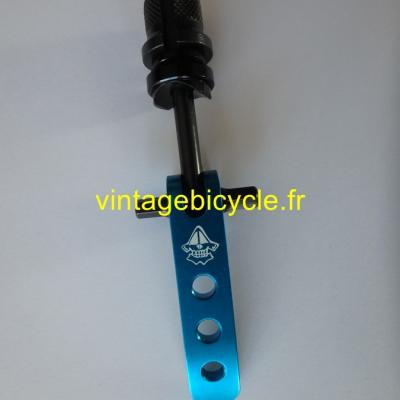 A-MAZING TOOL Quick Release Seat Binder Bolt with tools