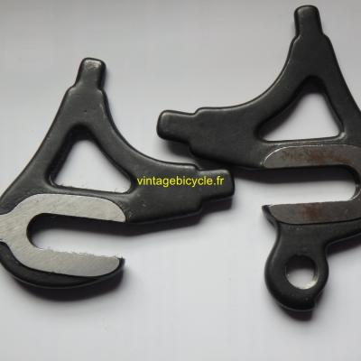 CAMPAGNOLO Pattes arriéres 1010 (paire) NOS