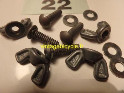 MUDGUARD BOLTS/WINGNUTS for fitting mudguards type Bluemels. NOS (set of 4)