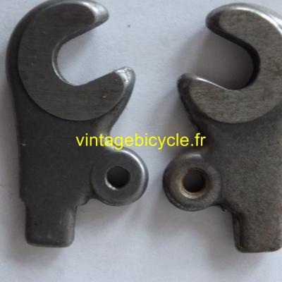 SHIMANO road dropouts, front set, eyelets (pair)