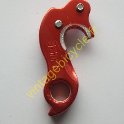 CUBE GH-164 - REAR HANGER - VGC