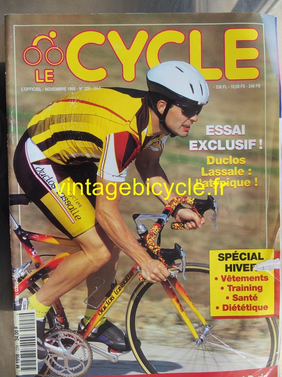 Vintage bicycle fr l officiel du cycle 2 copier 