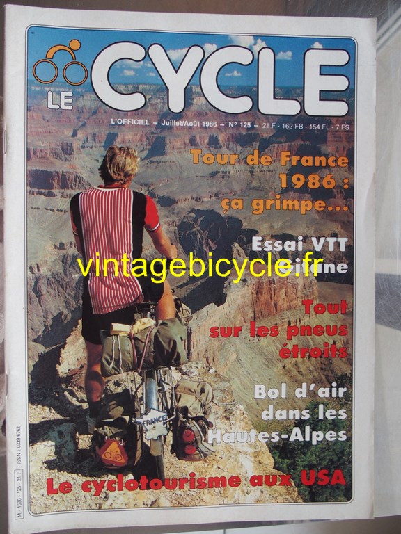 Vintage bicycle fr l officiel du cycle 50 copier 