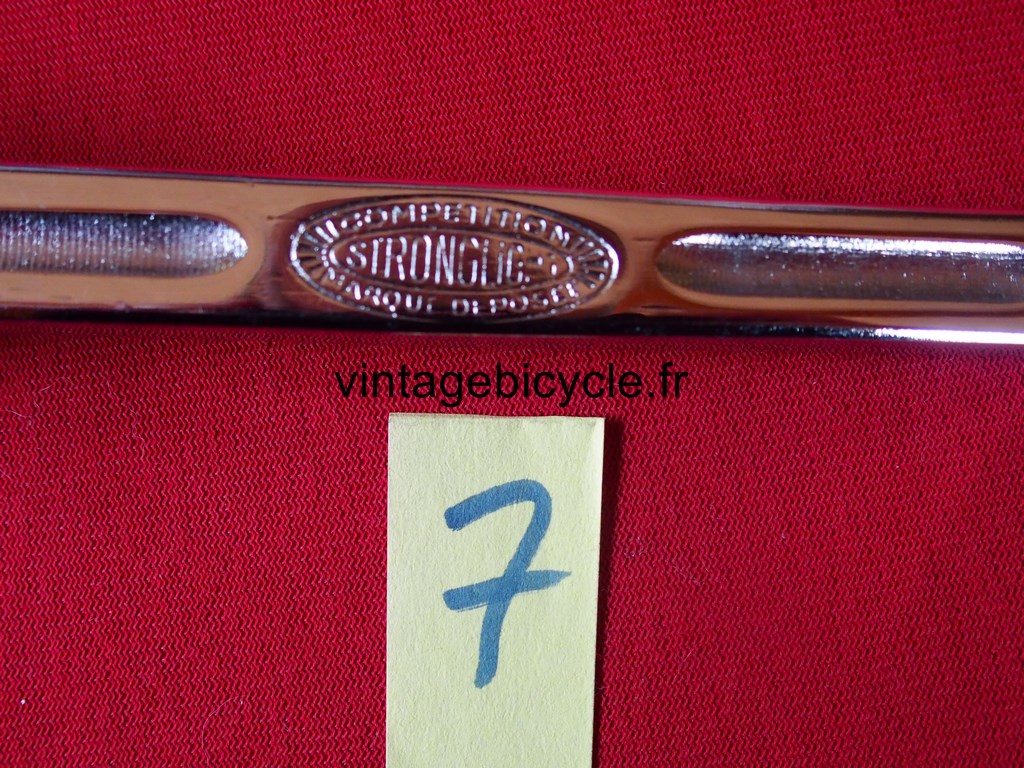 Vintage bicycle fr stronglight 48 copier 